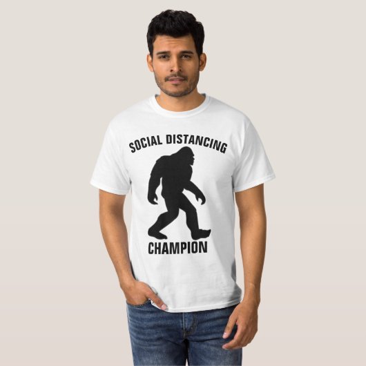 BIGFOOT SOCIALE DISTANCING CHAMPION Funny T-shirts (Voorkant volledig)