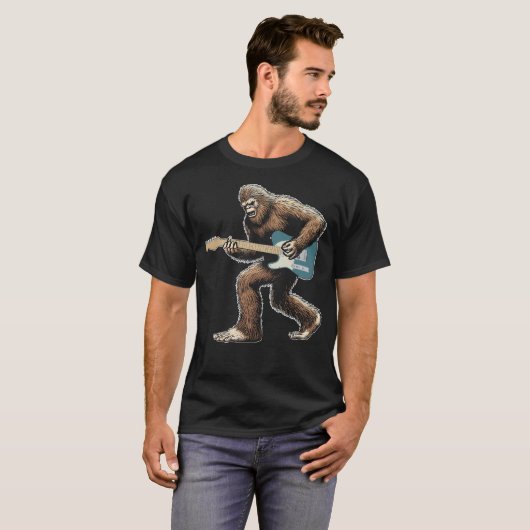 Bigfoot speelt gitaar met linker gitarist t-shirt (Voorkant volledig)
