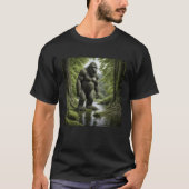 Bigfoot staande in een Creek Cartoon T-shirt (Voorkant)