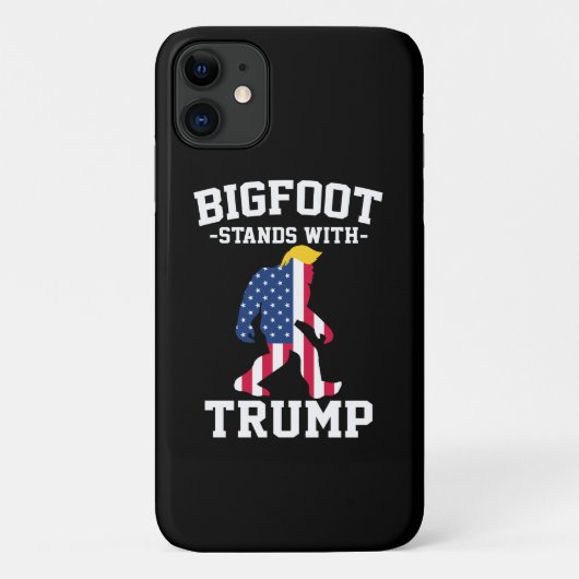 Bigfoot staat met Trump 2024 verkiezingen Case-Mate iPhone Case (Achterkant)