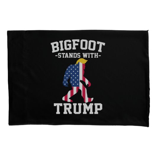 Bigfoot staat met Trump 2024 verkiezingen Kussensloop (Voorkant)