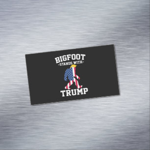 Bigfoot staat met Trump 2024 verkiezingen Magnetisch Visitekaartje