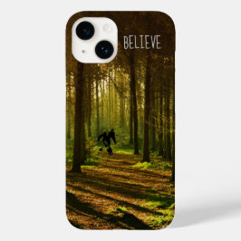 Bigfoot Tennis Player in Forest Case-Mate iPhone 14 Hoesje