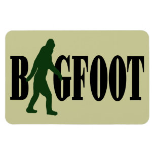 Bigfoot text & green squatch graphic magneet