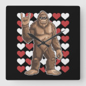 Bigfoot Valentijnsdag Funny Hearts Sasquatch Liefd Vierkante Klok (Voorkant)
