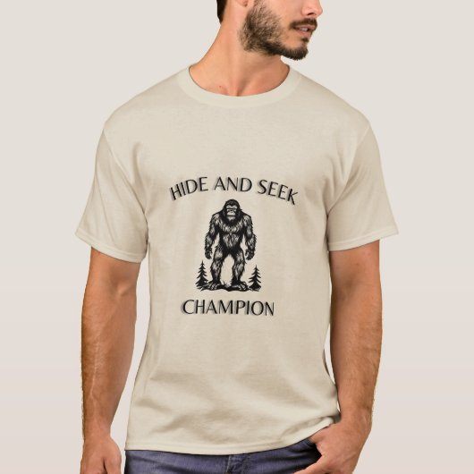Bigfoot Verbergen en zoeken Kampioen grappige grap T-shirt (Voorkant)