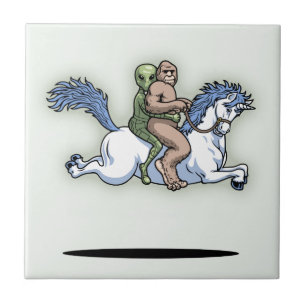 Bigfoot, Vreemdeling, Eenhoorn Tegeltje