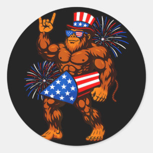 Bigfoot vuurwerk amerikaanse vlag sasquatch 4 juli ronde sticker