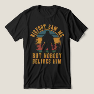 Bigfoot waarneming grap-Sasquatch Believer Tri-Blend Shirt