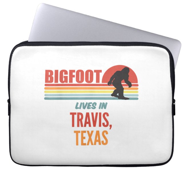 Bigfoot Waarneming In Travis Texas  Laptop Sleeve (Voorkant)