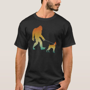 Bigfoot Walking Boxer Funny Sasquatch Huisdier Hon T-shirt