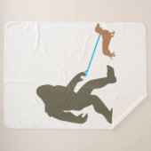 Bigfoot Walking Dachshund Sasquatch Doxie Dog Gift Sherpa Deken (Voorkant (horizontaal))