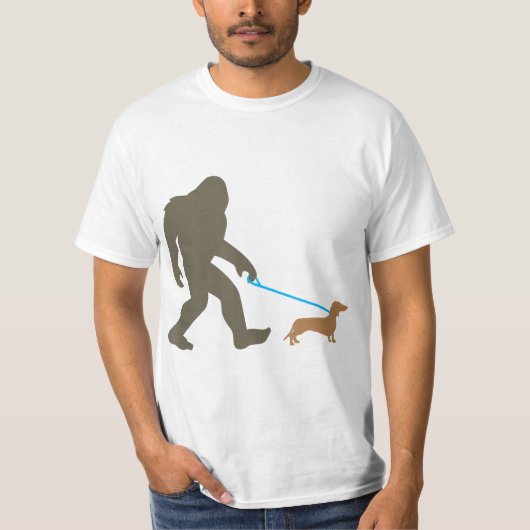 Bigfoot Walking Dachshund Sasquatch Doxie Dog Gift T-shirt (Voorkant)