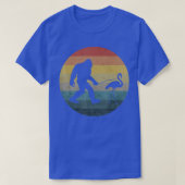 Bigfoot Walking Flamingo Funny Retro  T-shirt (Design voorkant)