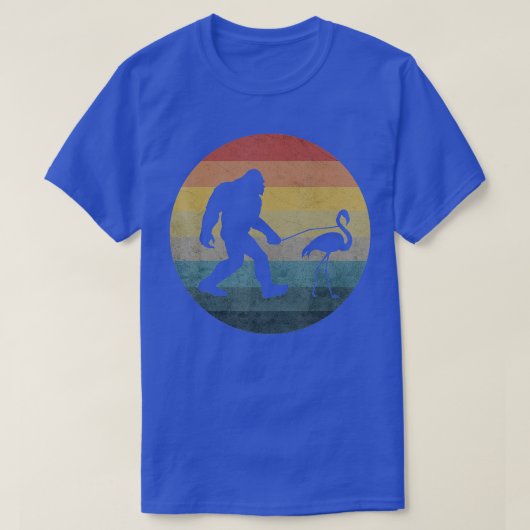 Bigfoot Walking Flamingo Funny Retro  T-shirt (Design voorkant)