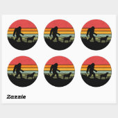Bigfoot Walking Labrador Retriever Dog  Ronde Sticker (Vel)
