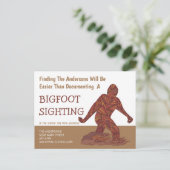 Bigfoot Walking Sasquatch Cute Funny New Address Aankondigingskaart (Staand voorkant)