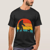 Bigfoot Walking zonsondergang bij Sasquatch Chihua T-shirt (Voorkant)