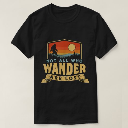 Bigfoot Wandelaar Retro Kampeerdesign T-shirt (Design voorkant)
