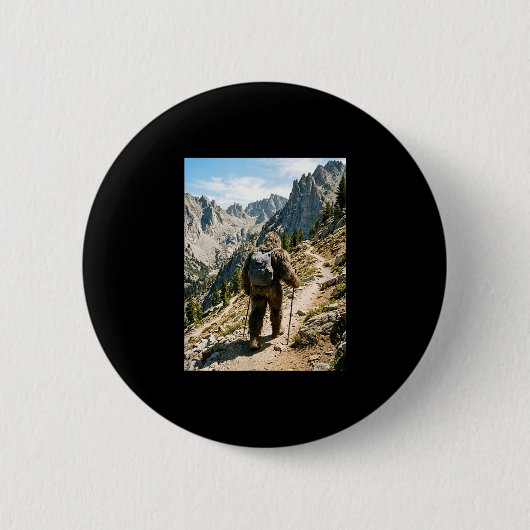 Bigfoot wandelen grappige sasquatch backpacken ronde button 5,7 cm (Voorkant)