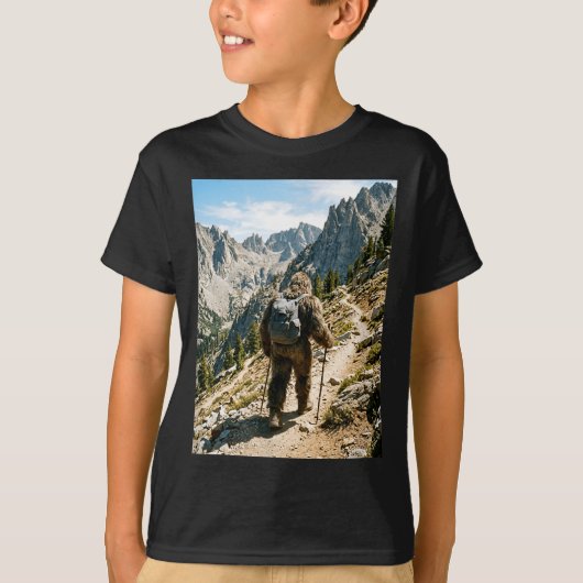Bigfoot wandelen grappige sasquatch backpacken t-shirt (Voorkant)