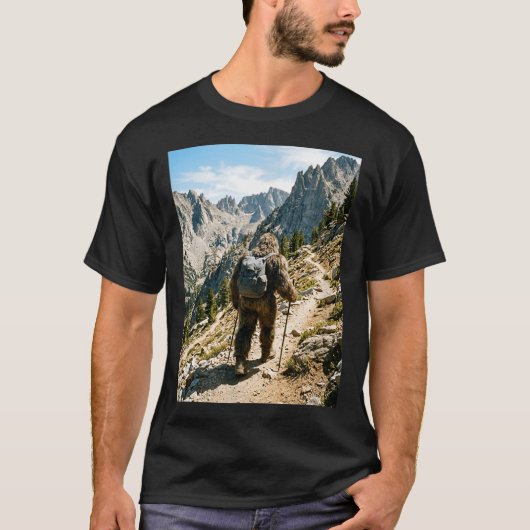 Bigfoot wandelen grappige sasquatch backpacken t-shirt (Voorkant)