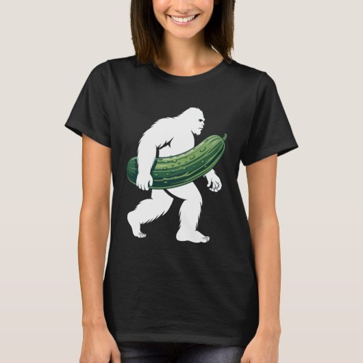 Bigfoot with Cucumber for Adventurous Campers and  T-shirt (Voorkant)