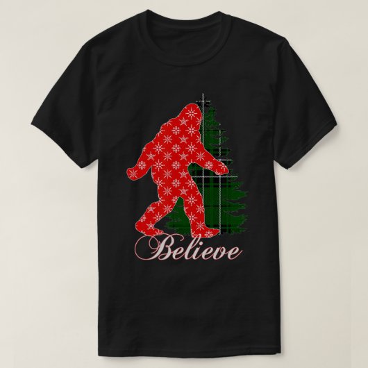 Bigfoot Yeti Believe Red Snowflake kerstboom T-shirt (Design voorkant)