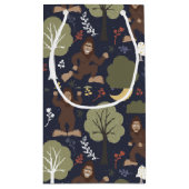 Bigfoot's Midnight Forest Adventure Klein Cadeauzakje (Achterkant)