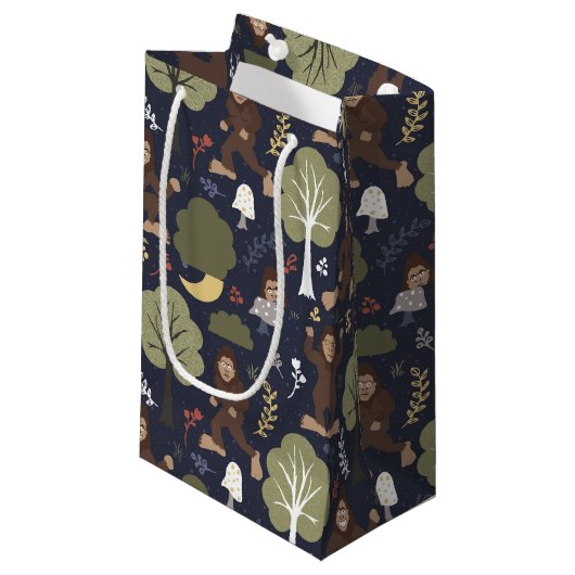 Bigfoot's Midnight Forest Adventure Klein Cadeauzakje (Voorkant Gekanteld)