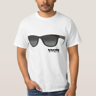 BIGote-zonnebril op shirt