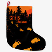 Bigvoetsporen bij zonsondergang grote kerstsok (Voorkant)