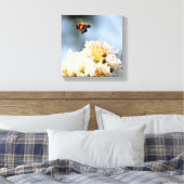 Bij bloem canvasprint canvas afdruk (Insitu (Slaapkamer))