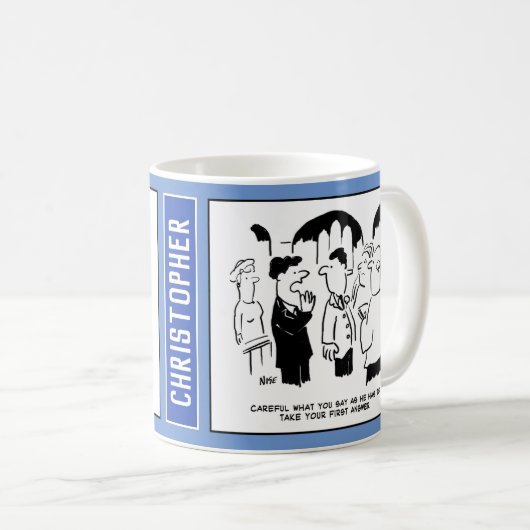 Bij een bruiloft waarschuwt de getuige de bruidego koffiemok (Voorkant rechts)