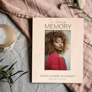 Bij het opslaan van geheugen   Foto Memorial Gegraveerde Lijstjes