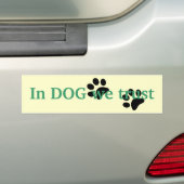 Bij honden vertrouwen we bumpersticker (Op auto)