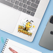 Bij jezelf sticker (Laptop met iPhone)
