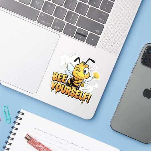 Bij jezelf sticker (Laptop met iPhone)