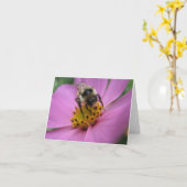 Bij op de kaart van de bloemnota (Gele Bloem)
