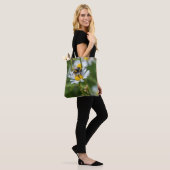 Bij op een margrietCanvas tas (Op model)