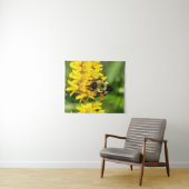 Bij op een vlinderonkruid bloem wandkleed (In Situ (horizontaal))