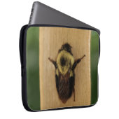 Bij-Zilla Laptop Sleeve (Voorkant Rechts)