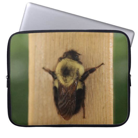 Bij-Zilla Laptop Sleeve (Voorkant)
