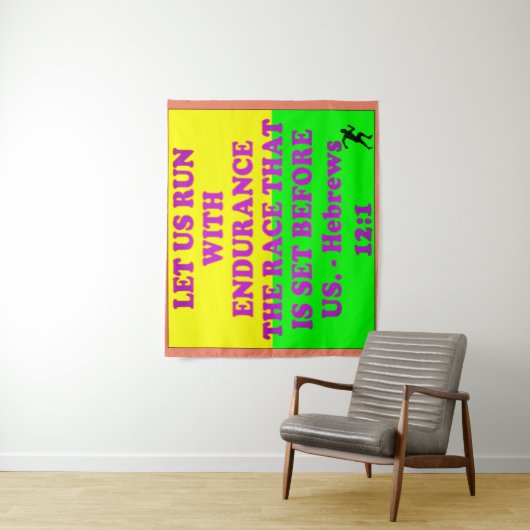 Bijbelvers uit Hebreeuws 12:1. Wandkleed (In situ)