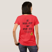 Bijbelvers Wees jezelf 2 Korintiërs 5:17 Rood T-shirt (Achterkant volledig)