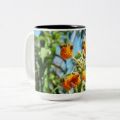 Bijen aan het werk tweekleurige koffiemok (Voorkant links)