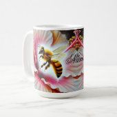 Bijen bestuiven een bloeiende hibiscusbloem koffiemok (Voorkant links)