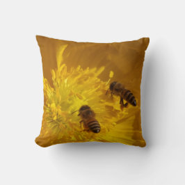 Bijen en bloemen kussen