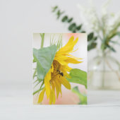 Bijen en zonnebloemen briefkaart (Staand voorkant)