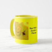 Bijen in de Zucchini-bloem Mok (Voorkant links)